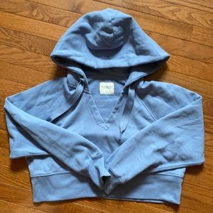 Cropped 90s Sharkbite Popover Hoodie